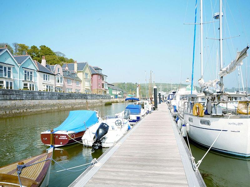 21 Dart Marina - image 17