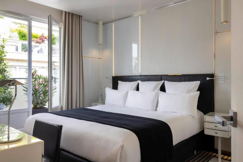 Suite with Terrace image 2