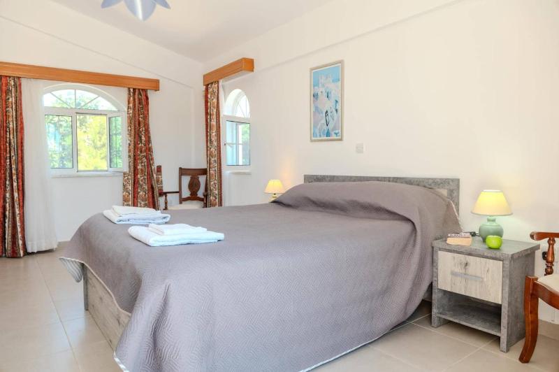 Villa Danae Coral Bay by Villa Plus - image 13