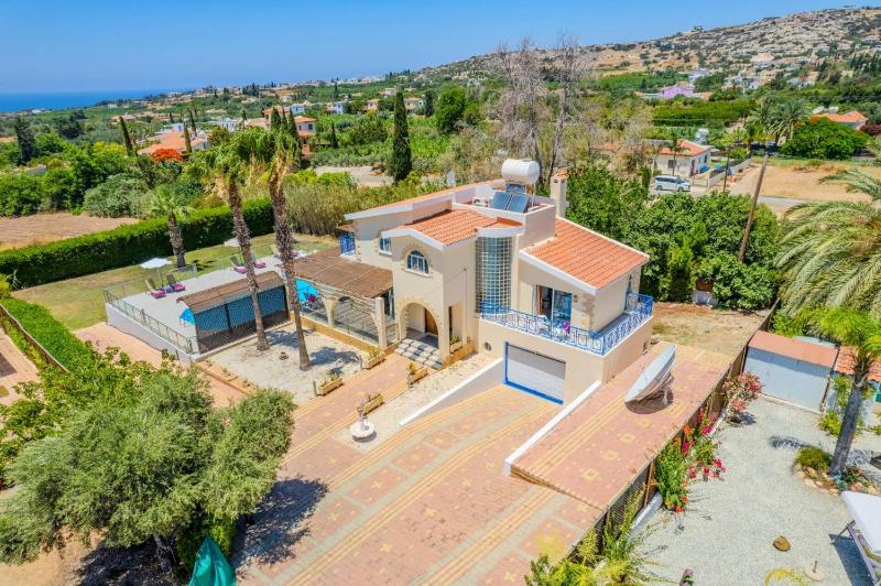 Villa Danae Coral Bay by Villa Plus - image 2