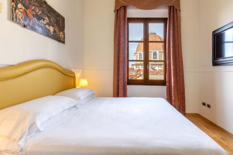 Deluxe Double Room image 1