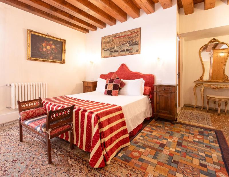 Classic Double Room - Foscolo Il Palazzo image 1