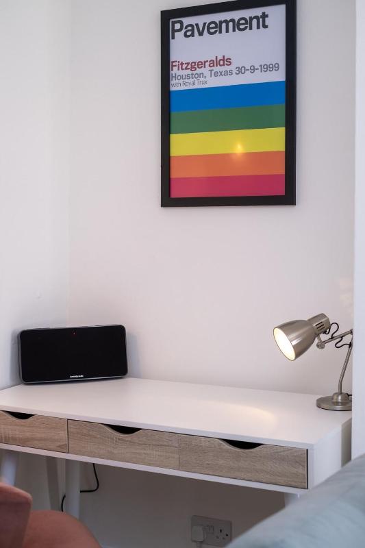 Host & Stay - Guildford Apartment - image 22