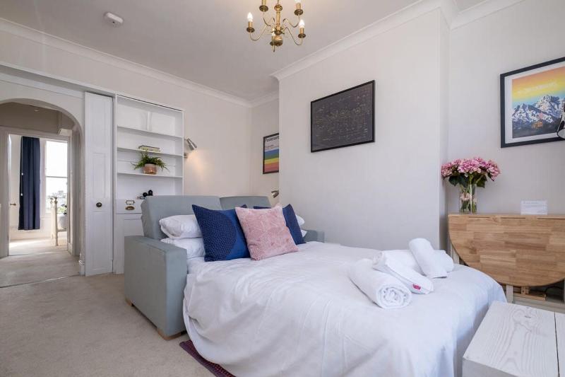 Host & Stay - Guildford Apartment - image 18