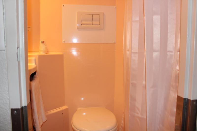 Double Room image 3