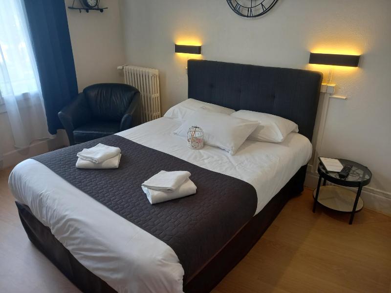 Superior Double Room image 3