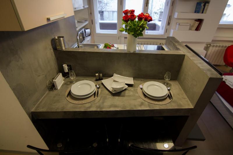 Studio Apartment image 3