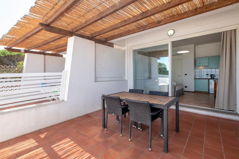 Studio with Sea View image 2