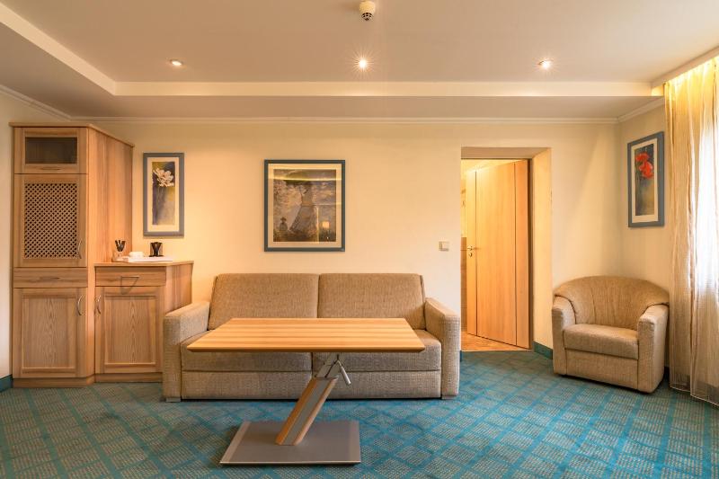 Executive Suite image 4