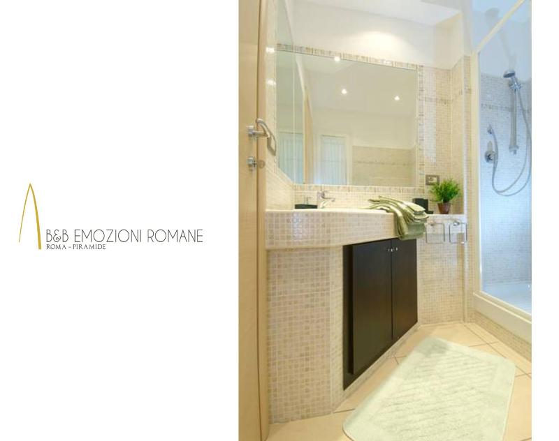 Double or Twin Room image 3