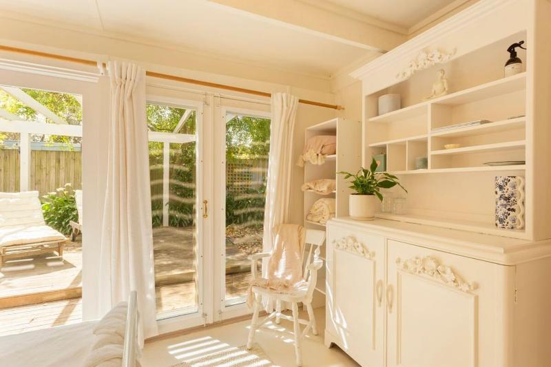 Kilara Cottage 3-Bed 2-Bath - image 17