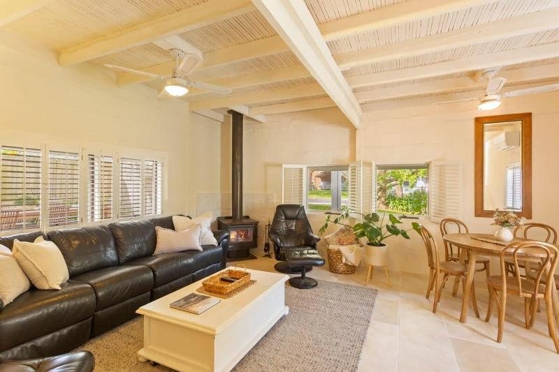Kilara Cottage 3-Bed 2-Bath - image 7