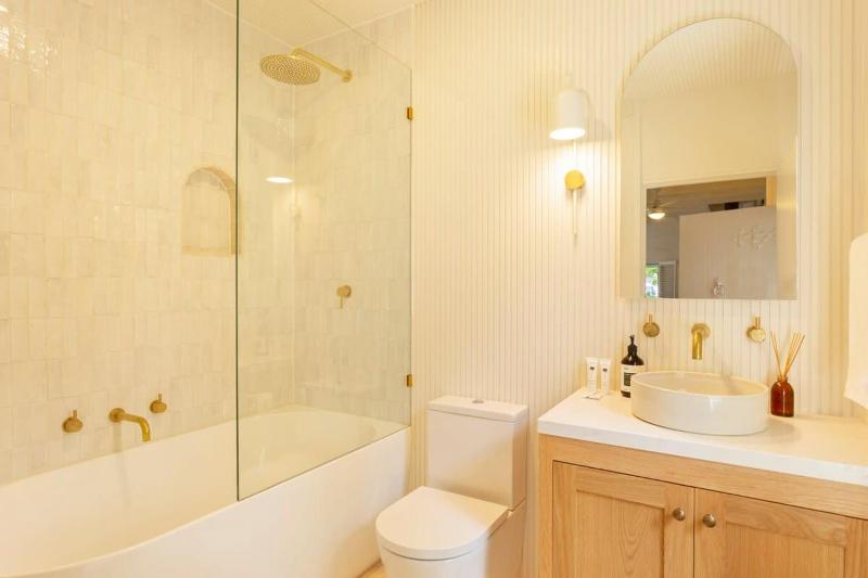 Kilara Cottage 3-Bed 2-Bath - image 4