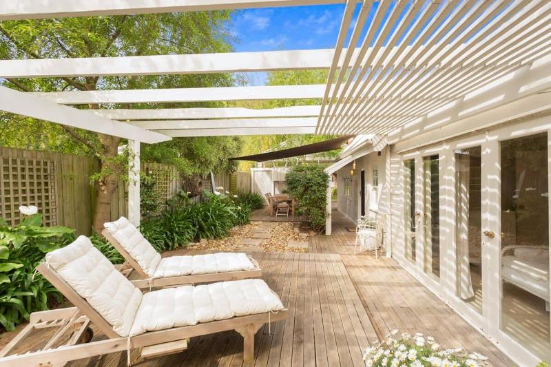 Kilara Cottage 3-Bed 2-Bath - image 9