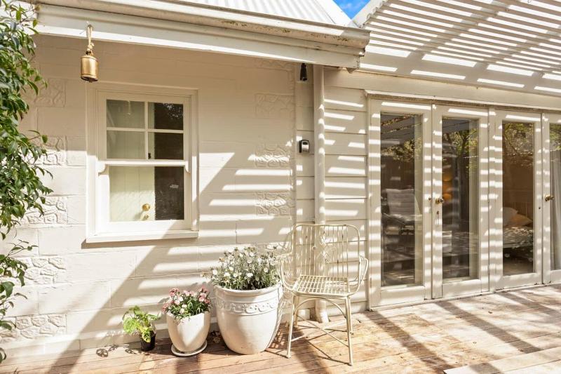 Kilara Cottage 3-Bed 2-Bath - image 15