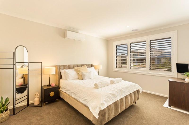 Modern Family-Friendly Getaway 4-Bdr 2 Bath - image 20