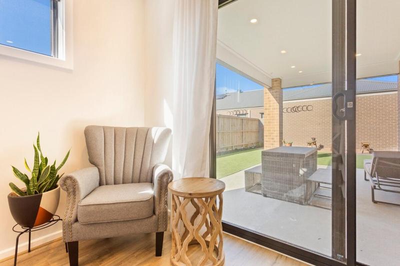 Modern Family-Friendly Getaway 4-Bdr 2 Bath - image 16