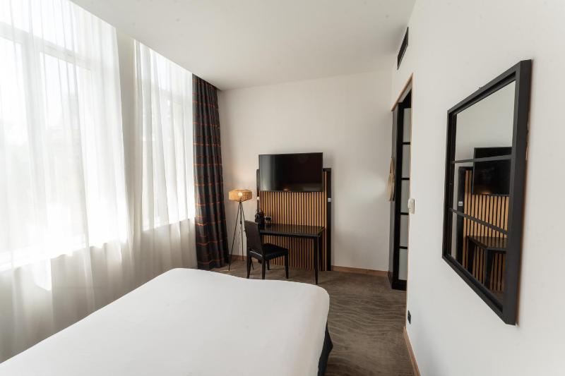Classic Single Room image 2