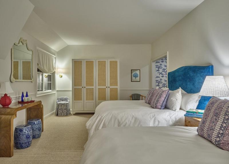 Deluxe Family Suite image 1