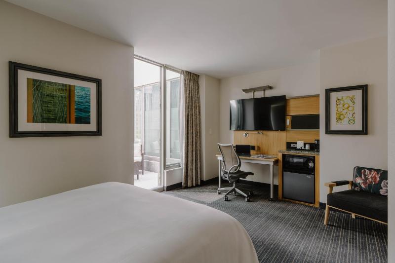 Superior Queen Room image 4