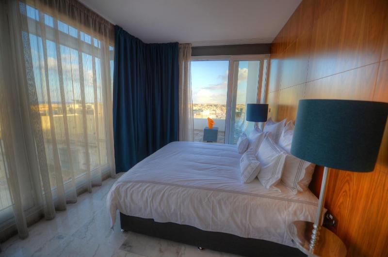 Junior Suite with Terrace image 4