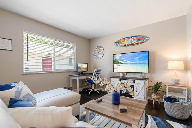 Two-Bedroom Deluxe Apartment image 1