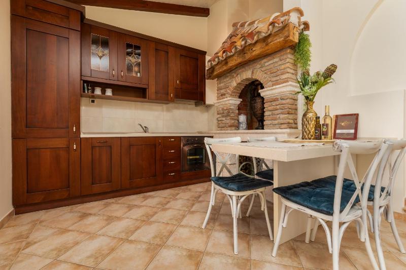 Apartments by the sea Brela Makarska - 20708 - image 31