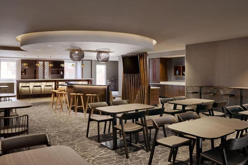 SpringHill Suites by Marriott San Antonio Downtown/Riverwalk Area - image 20
