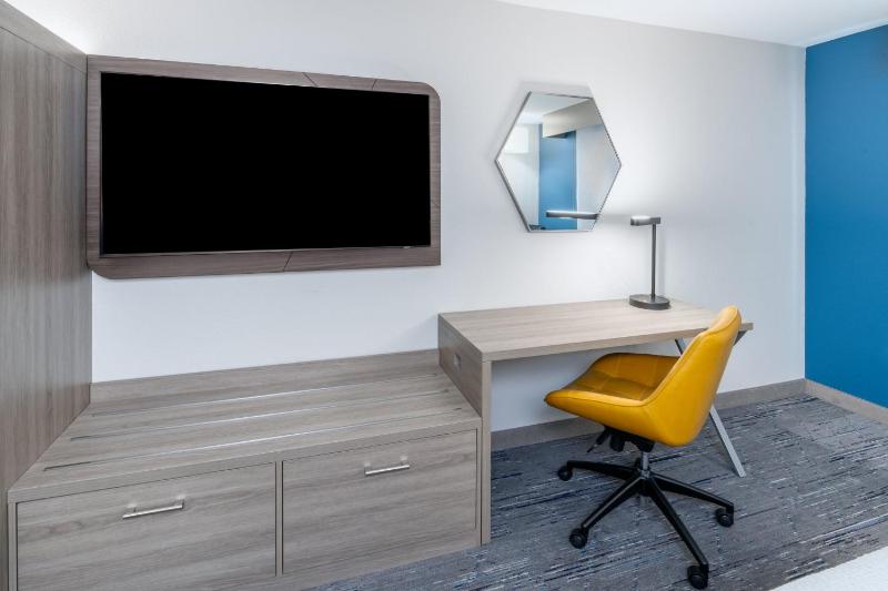 Standard Room image 3