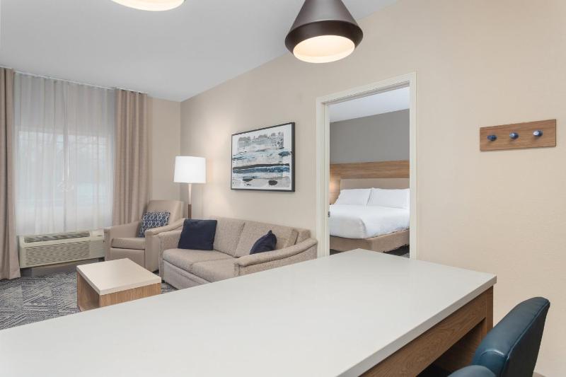 One-Bedroom King Suite image 2