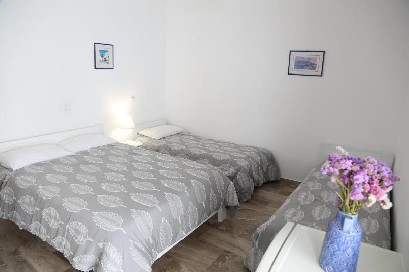 Quadruple Room without Kitchenette image 1