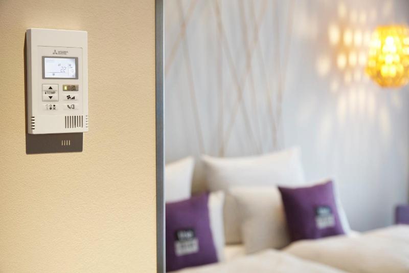 Standard Queen Room image 4