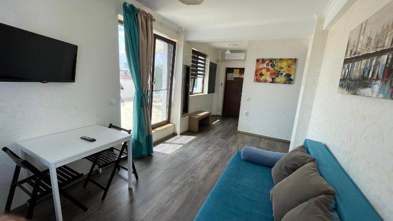 Apartment with Terrace image 4