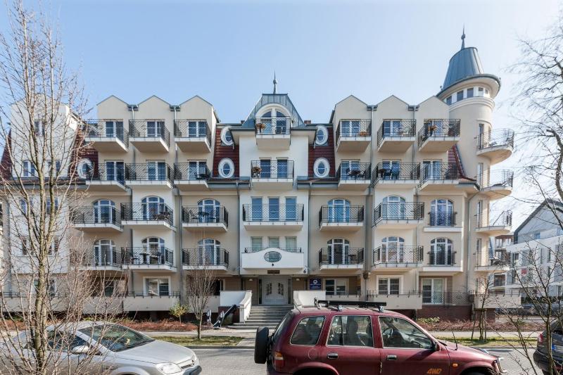 Regina Maris Piękny Apartament by Noclegi Renters - image 11