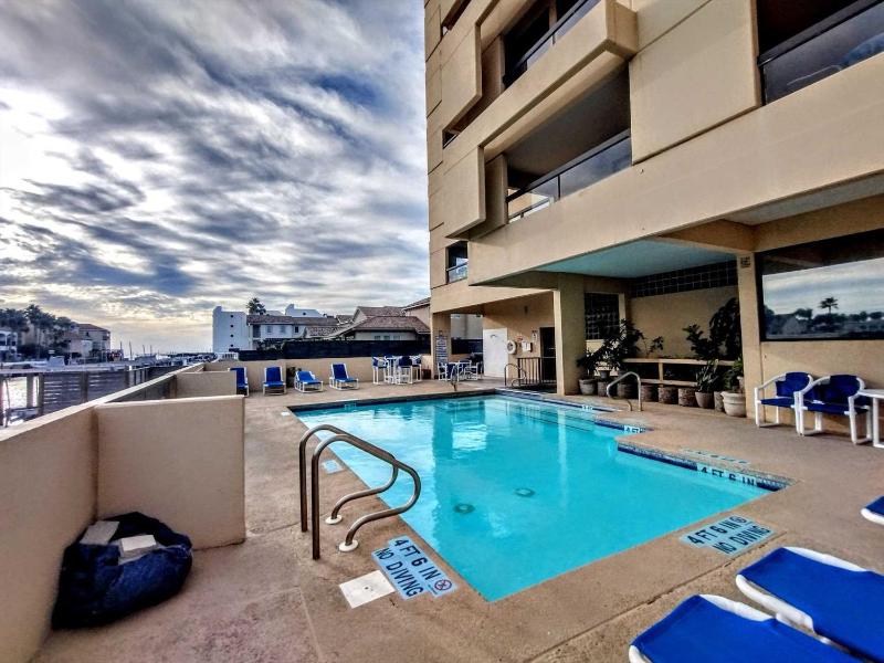 Landfall Towers 71 Condominium Condo - image 3