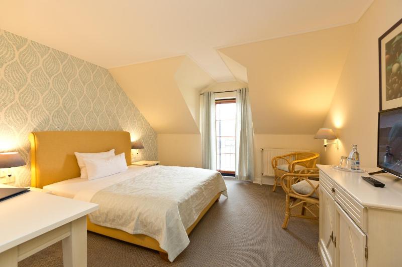Single Room image 3
