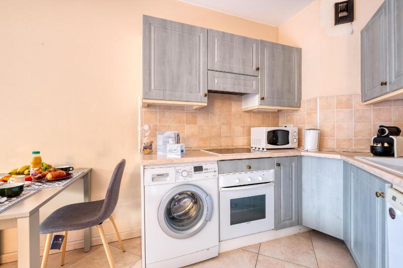Victoria Beach Apartments - image 20