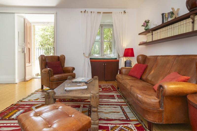 Apartment with terrace in downtown - TTL279 - image 3