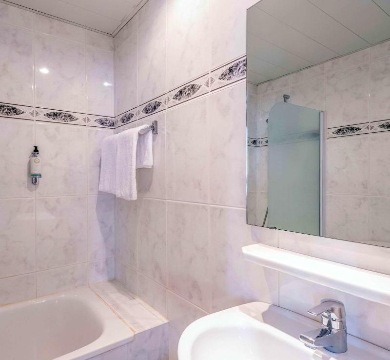 Triple Room image 2