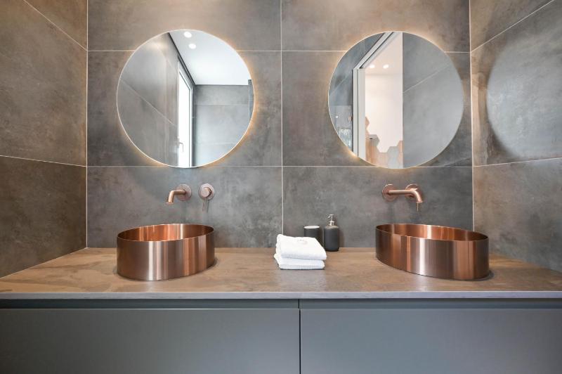 Luxury Modern 3BR Penthouse w Pool by HolyGuest - image 15