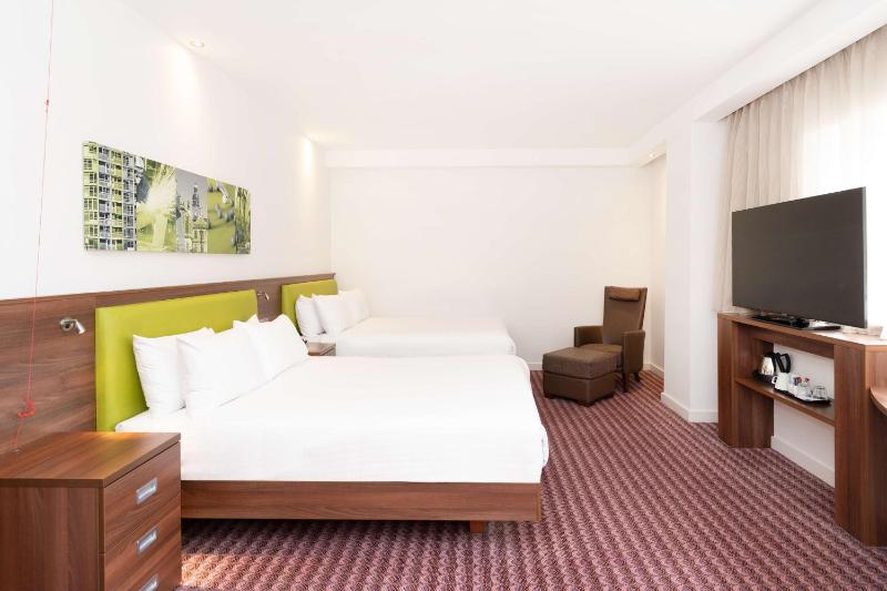 Hampton By Hilton Sheffield - image 30