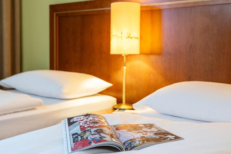 Standard Room image 4