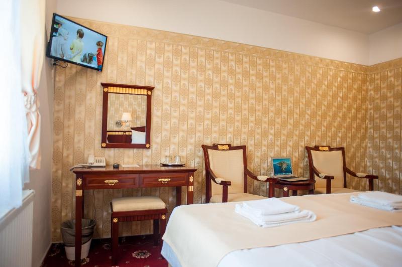 Superior Double Room image 3
