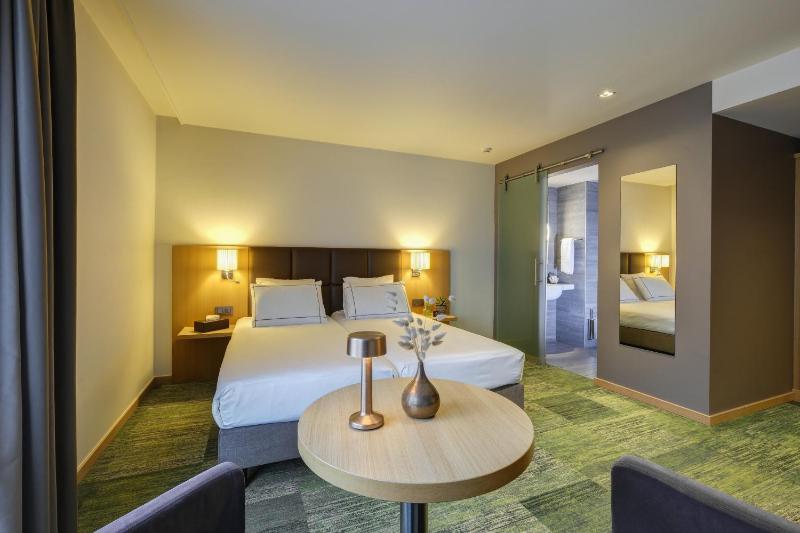 Double or Twin Room image 1