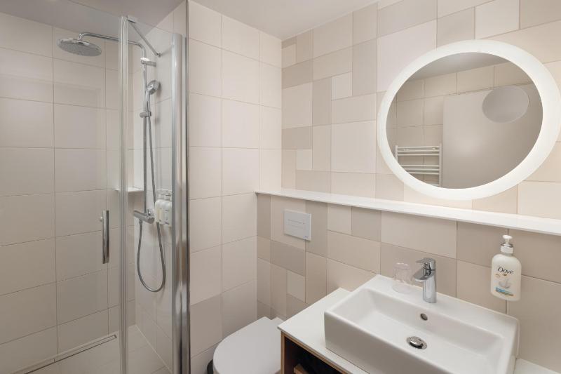 King Room image 1
