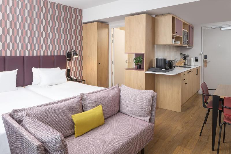 One-Bedroom King Suite image 3