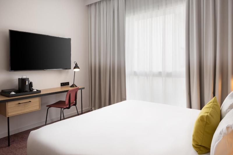 King Room image 4