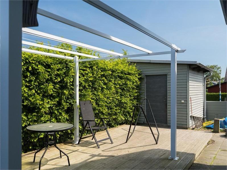 5-Bed-Rooms House with Jacuzzi Free Parking and 2 Toilets-Bath in Malm - image 15