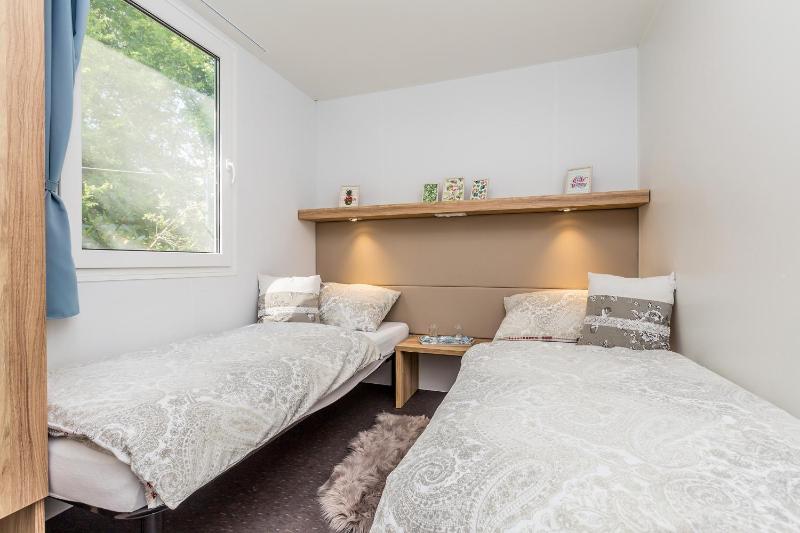 Two-Bedroom Bungalow image 4