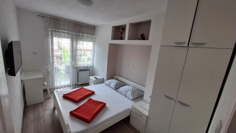 Apartment image 3